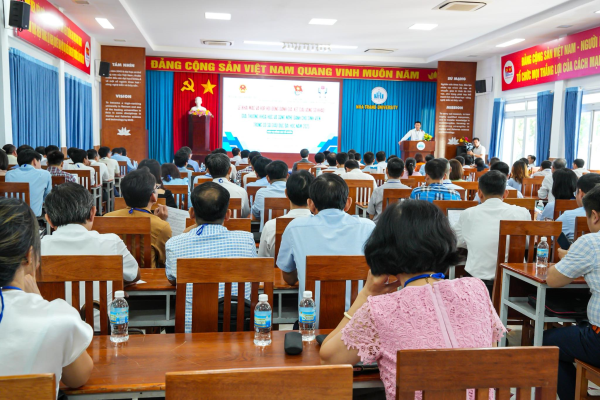 TRƯỜNG ĐẠI HỌC NHA TRANG ĐĂNG CAI VÒNG SƠ KHẢO GIẢI THƯỞNG KHOA HỌC & CÔNG NGHỆ  DÀNH CHO SINH VIÊN TRONG CƠ SỞ GIÁO DỤC ĐẠI HỌC NĂM 2025